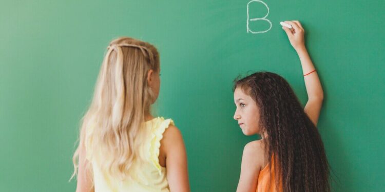 CBSE VS ICSE: Differentiate between CBSE and ICSE Board?