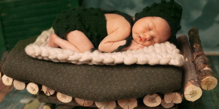 How to Take Your Own Newborn Photos